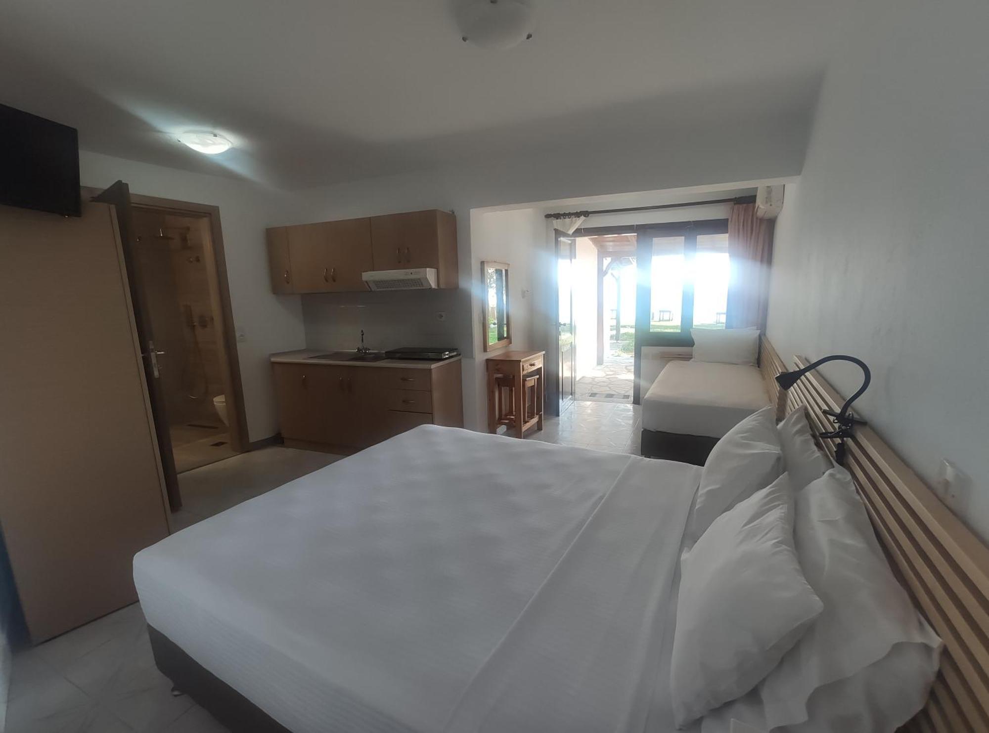 Para Thin Alos Inn 新马尔马拉斯 外观 照片